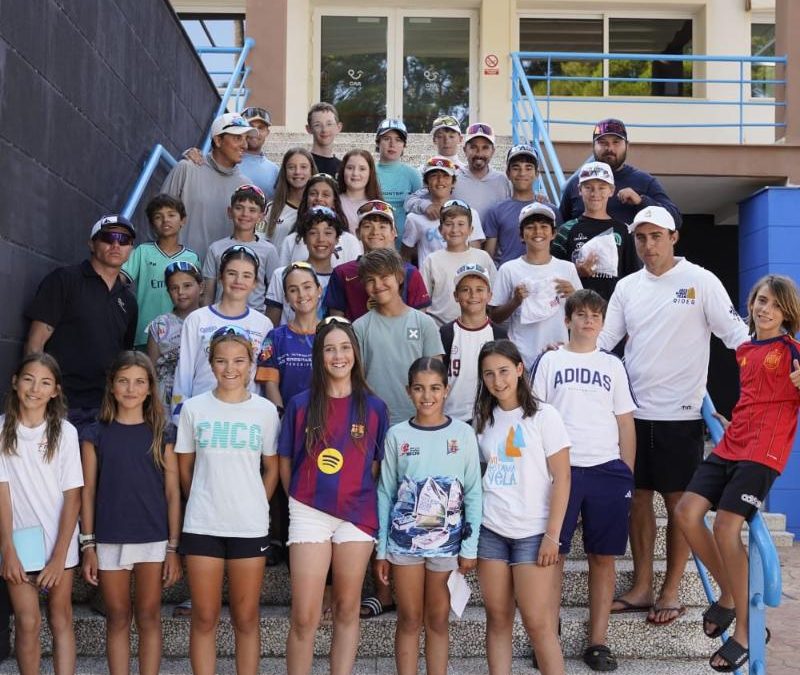 La cantera de Optimist del RCNT completa una tecnificación en Murcia